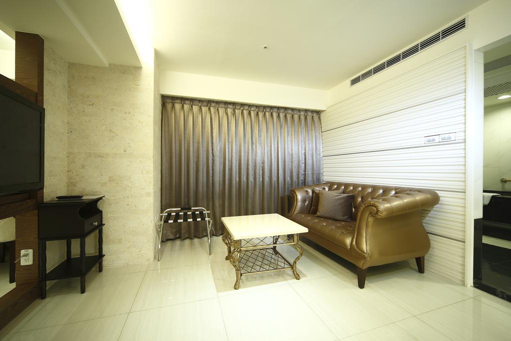 Nest Hotel Kaohsiung Exterior photo